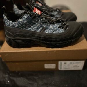 Burberry Arthur (Denim)